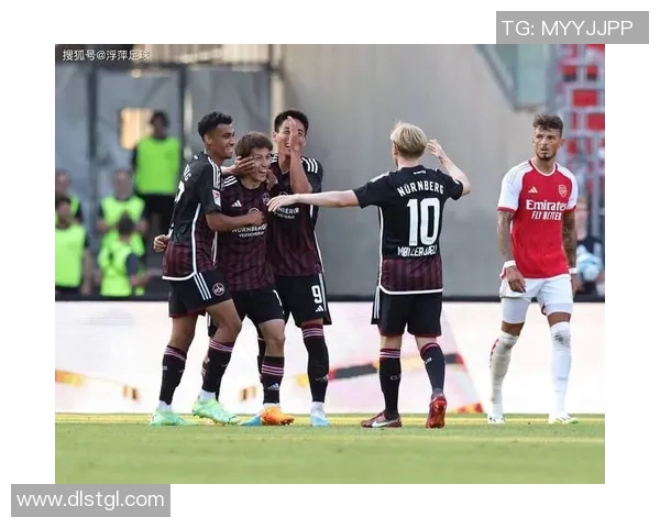 足球明星们为何纷纷前往神秘小岛探险揭秘背后的故事与真相